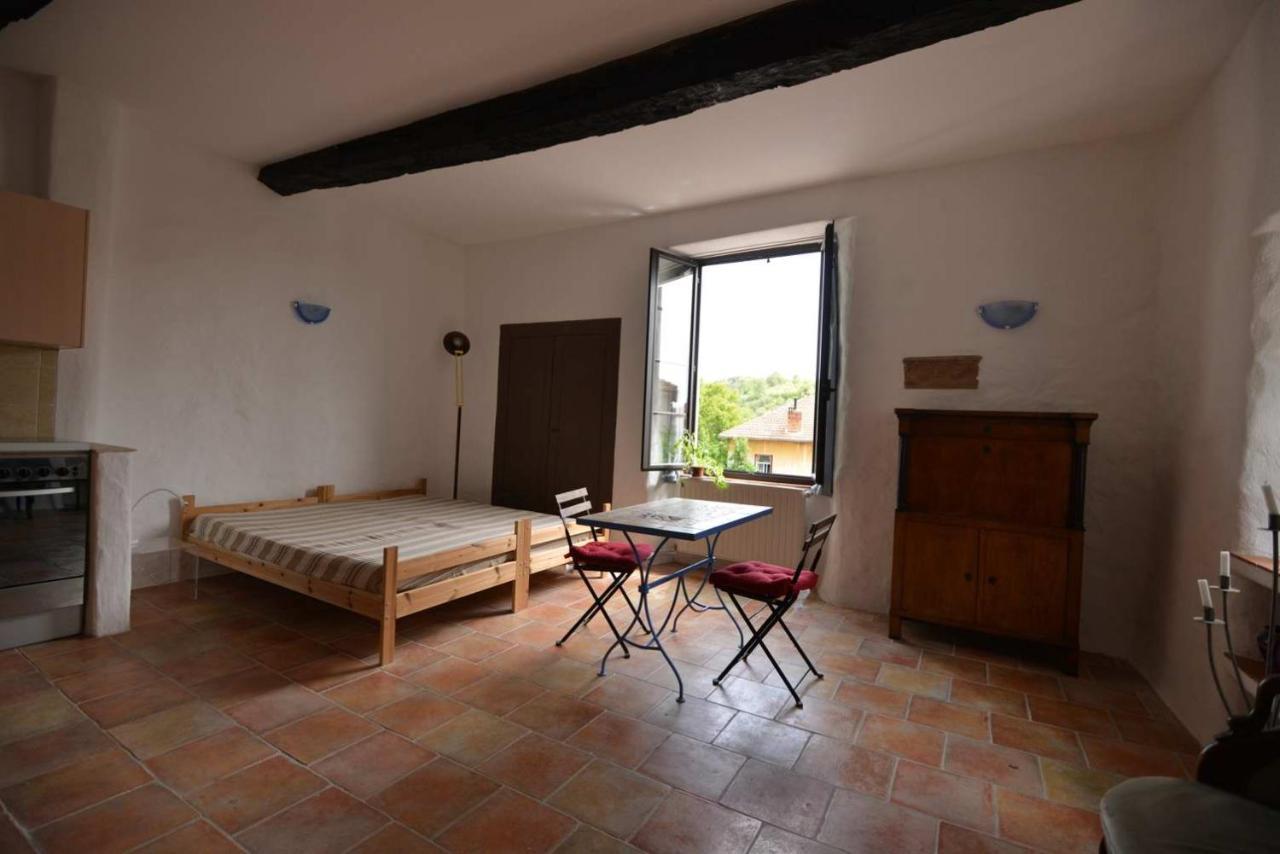 Studio De La Cheminee Et Studio De La Place Leilighet Sigonce Eksteriør bilde