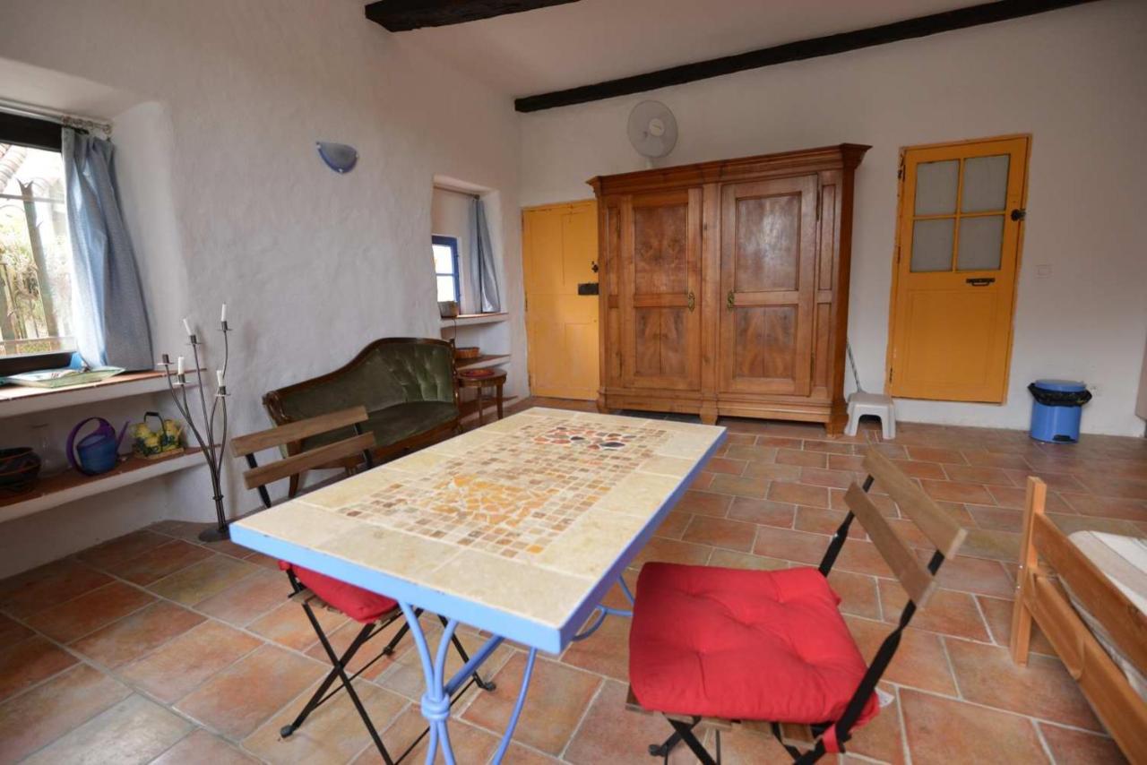 Studio De La Cheminee Et Studio De La Place Leilighet Sigonce Eksteriør bilde